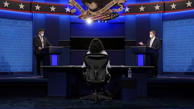 Trump-Biden, ultimo dibattito prima del voto: microfono spento mentre parla il rivale