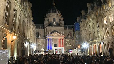 Γαλλία: Φόρος τιμής "στη μάχη για την ελευθερία" του Σαμιέλ Πατί
