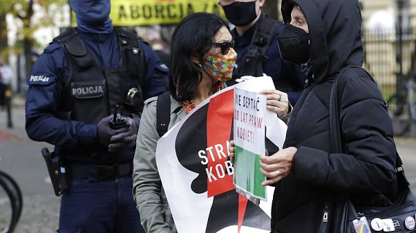 Aborto mais difícil na Polónia Aborto mais difícil na Polónia