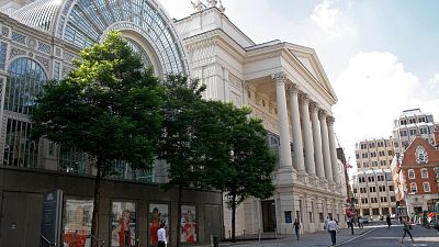 Hockney-Gemälde versteigert: 14,2 Mio. Euro für Opernhaus