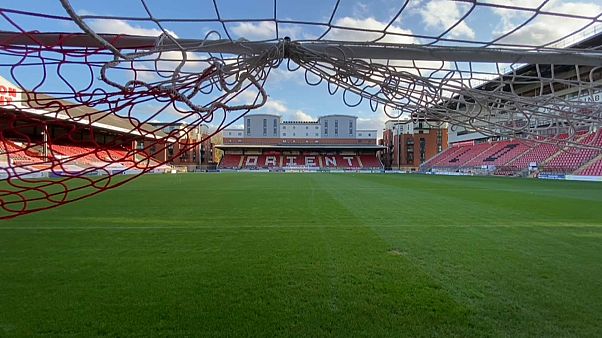 Das - menschenleere - Stadion des Viertligisten FC Leyton Orient in London Das - menschenleere - Stadion des Viertligisten FC Leyton Orient in London
