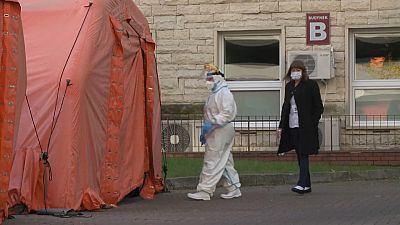 В Польше число случаев заражений коронавирусом за сутки превысило 13 тысяч 