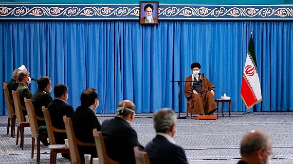 دیدار خامنهای با روحانی و اعضا ستاد کرونا دیدار خامنهای با روحانی و اعضا ستاد کرونا