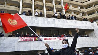 Kırgızistan'da 4-5 Ekim'de başlayan ve yaklaşık 10 gün süren protestolardan bir kare.