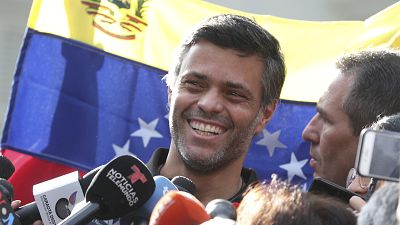 Venezuela : le ténor de l'opposition Leopoldo Lopez a quitté Caracas pour l'Espagne
