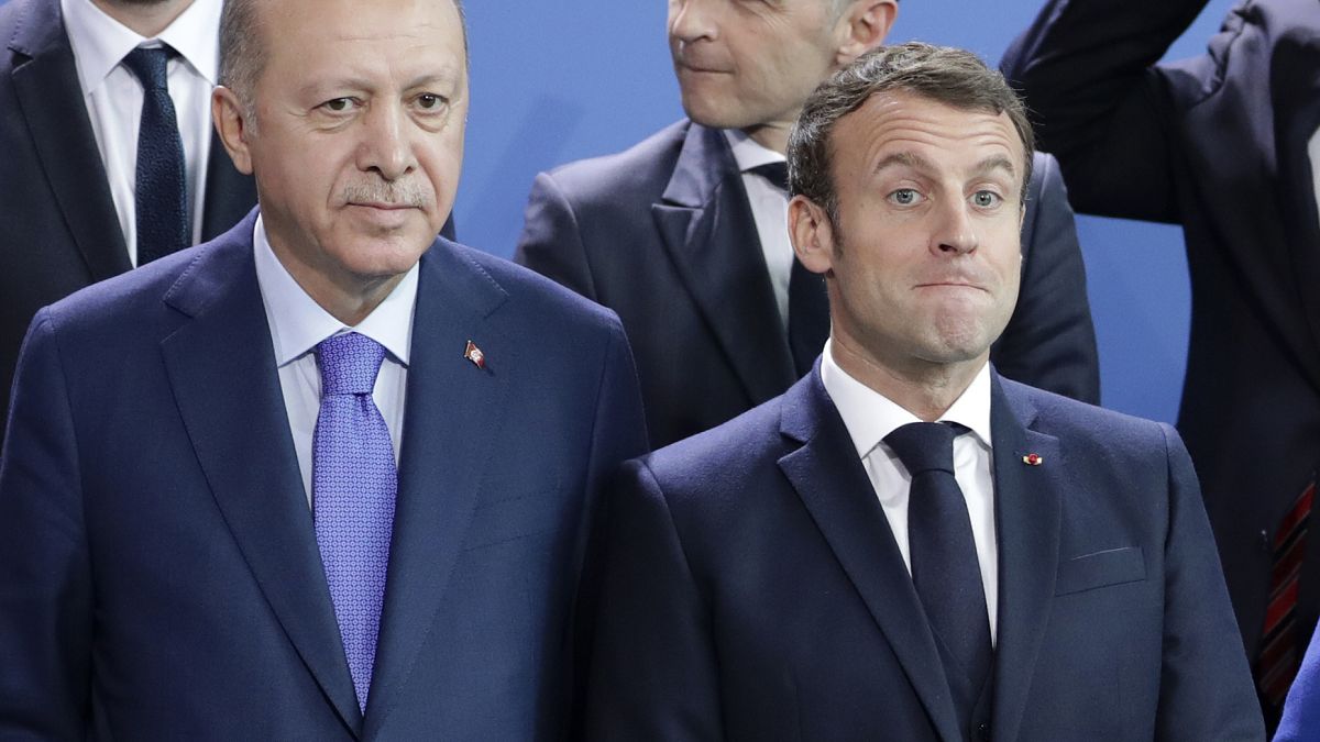 Οι πρόεδροι Γαλλία Εμ. Μακρόν και Τουρκίας Ρ. Τ. Ερντογάν κατά τη διάσκεψη του Βερολίνου για τη Λιβύη (Ιανουάριος 2020)
