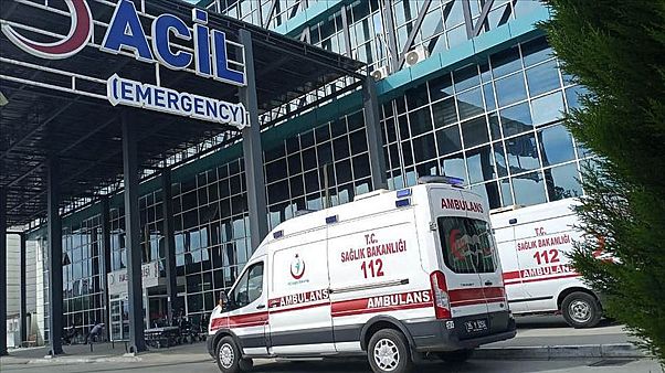 İzmir'de sahte içki kaynaklı can kaybı 32'ye yükseldi. İzmir'de sahte içki kaynaklı can kaybı 32'ye yükseldi.