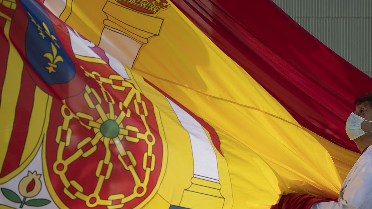 İspanya, artan koronovirüs vakaları nedenilye ikinci kez olağanüstü hal ilan etti.