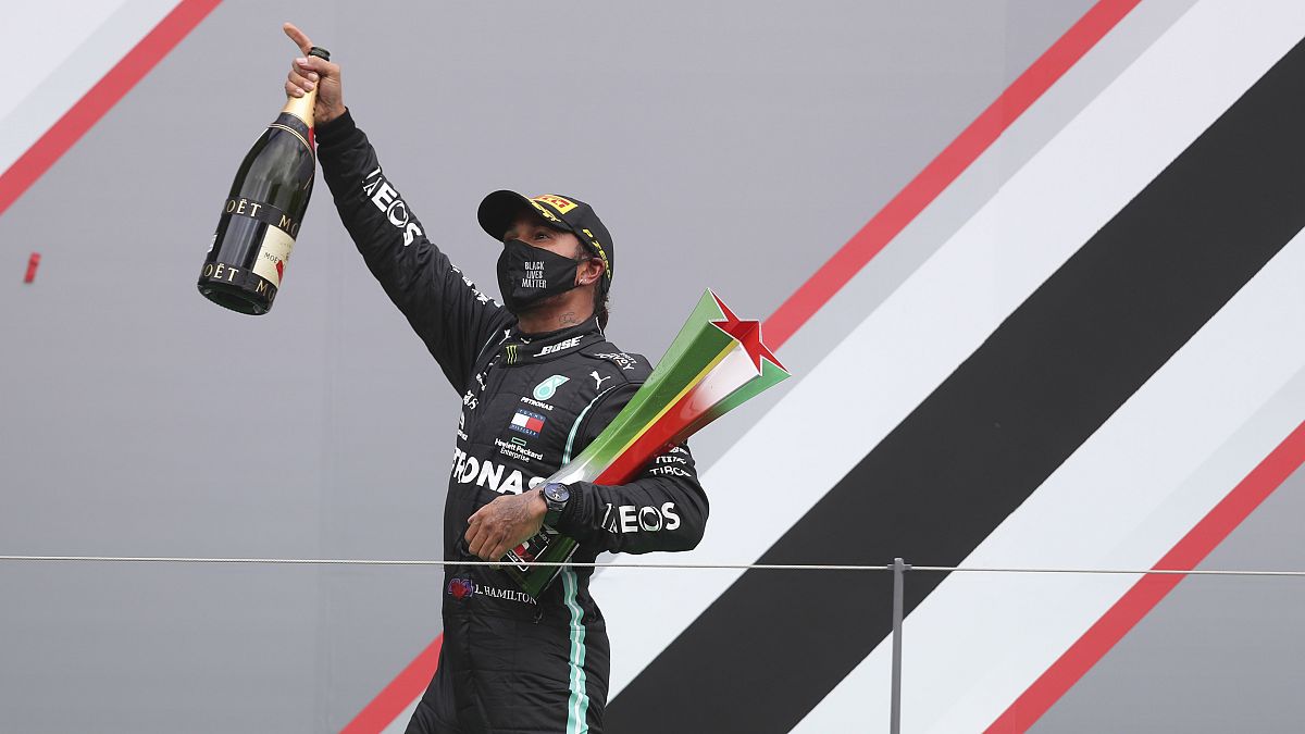 Portekiz Grand Prix'sini kazanan Hamilton, F1 tarihine geçti.