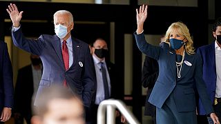 Joe Biden und seine Frau Jill bei der Stimmabgabe