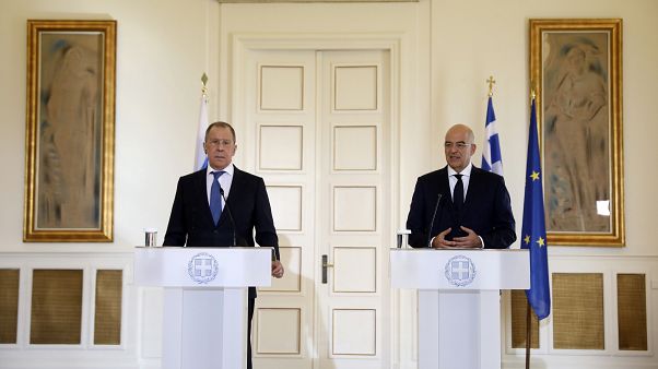 Rusya Dışişleri Bakanı Lavrov ile Yunan mevkidaşı Dendias görüşme sonrasında ortak basın açıklaması yaptı Rusya Dışişleri Bakanı Lavrov ile Yunan mevkidaşı Dendias görüşme sonrasında ortak basın açıklaması yaptı