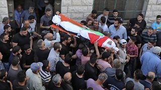 تشييع جثمان الفتى عامر صنوبر في قريته  يتما جنوب مدينة نابلس بالضفة الغربية المحتلة