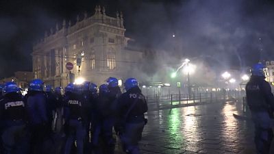 ویدئوی درگیری‌ها در ضدیت با محدودیت‌های کرونایی در ایتالیا