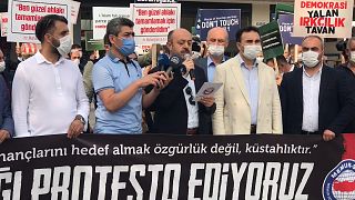 Memur-Sen üyeleri İstanbul'da Fransa Cumhurbaşkanı Macron'u protesto etti