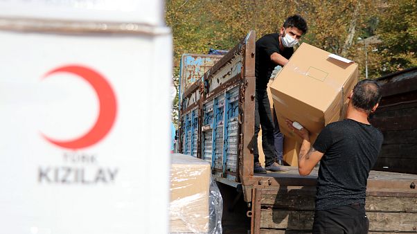 Koronavirüs: Türkiye'de son 24 saatte 76 kişi hayatını kaybetti Koronavirüs: Türkiye'de son 24 saatte 76 kişi hayatını kaybetti