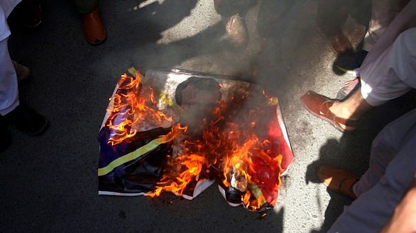 واکنش به اظهارات رئیس جمهور فرانسه واکنش به اظهارات رئیس جمهور فرانسه