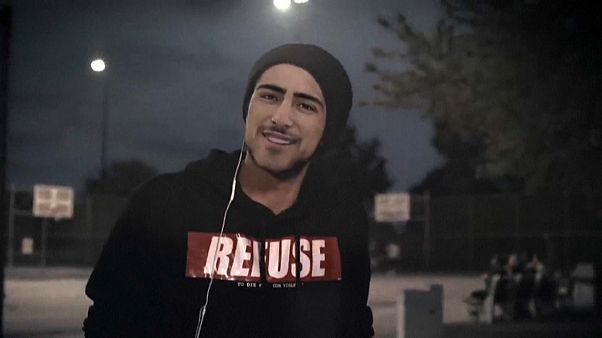 ABD'de silahlı saldırıda öldürülen genç oy kullanma çağrısı için 'yeniden canlandırıldı' ABD'de silahlı saldırıda öldürülen genç oy kullanma çağrısı için 'yeniden canlandırıldı'