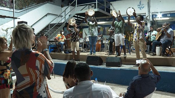 Brésil : le retour prudent de la samba à Rio Brésil : le retour prudent de la samba à Rio