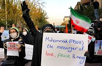 اعتراض گروهی از ایرانیان به انتشار کاریکاتور پیامبر اسلام در فرانسه