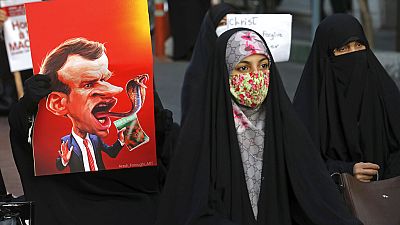 Tüntetés Macron ellen Teheránban