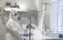 Jelenleg 5 679 koronavírusos beteget ápolnak kórházban