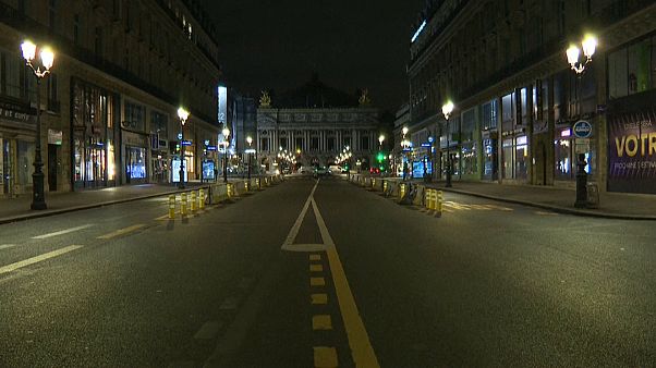 París, desierto, después de comenzar el nuevo confinamiento París, desierto, después de comenzar el nuevo confinamiento