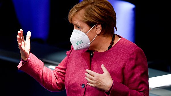 Angela Merkel a koronavírus-járvány terjedésének megfékezésére kidolgozott kormányterv vitáján Angela Merkel a koronavírus-járvány terjedésének megfékezésére kidolgozott kormányterv vitáján
