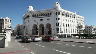  La révision constitutionnelle algérienne divise le peuple