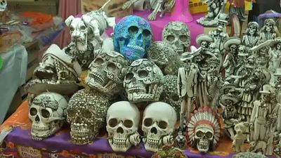 شاهد: المكسيك تستعد لعيد الموتى في زمن كورونا