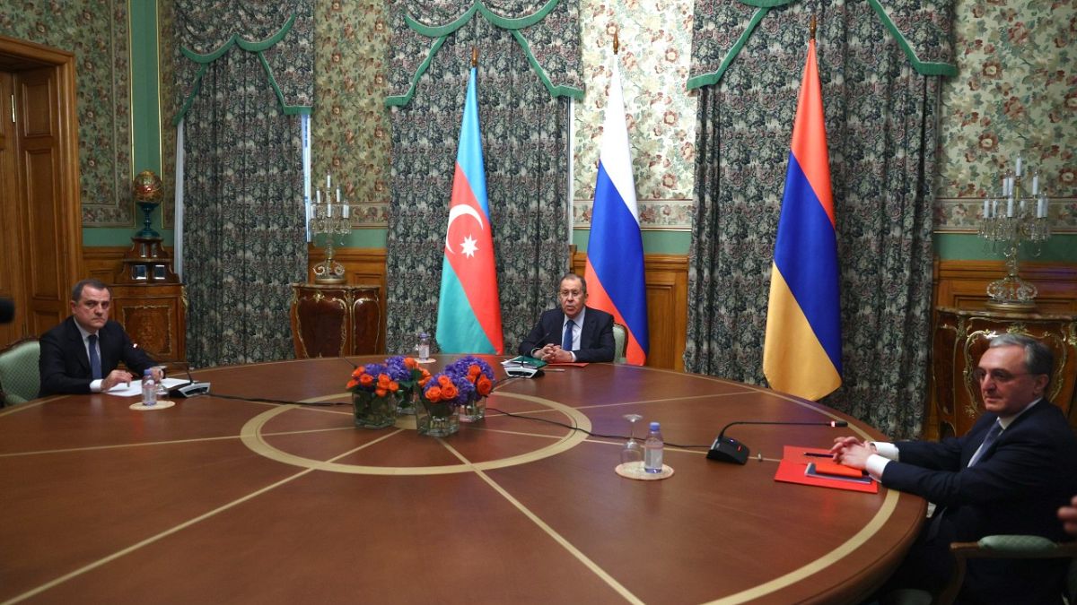 Azeri ve Ermeni Dışişleri Bakanları Rus mevkidaşları Sergey Lavrov ile birlikte