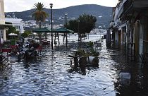 Ege depreminde Yunanistan'ın Sisam adasında küçük tsunami oluştu