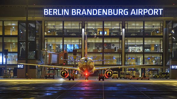 Eine Easyjet-Maschine hob Sonntagmorgen vom BER in Richtung London ab Eine Easyjet-Maschine hob Sonntagmorgen vom BER in Richtung London ab