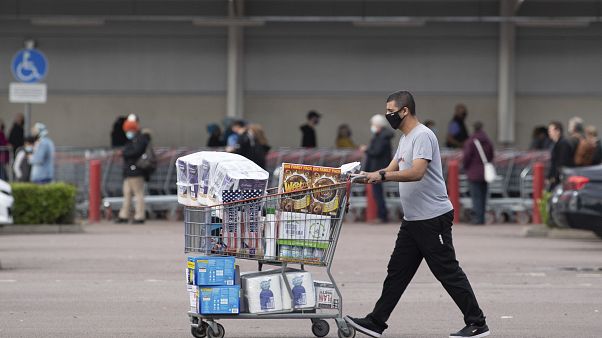 A franciák és a németek után a briteknél és a belgáknál is kijárási korlátozásokat vezettek be A franciák és a németek után a briteknél és a belgáknál is kijárási korlátozásokat vezettek be