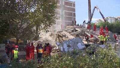 Demolition of a damaged building in Izmir