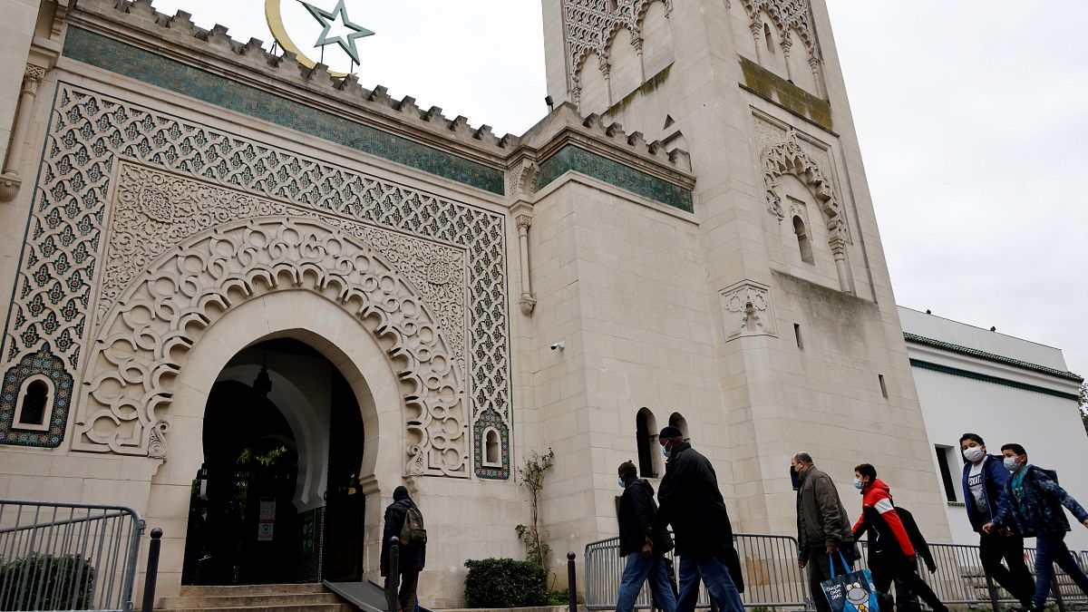 صورة من الارشيف. المسجد الكبير في باريس