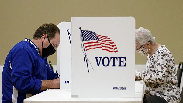 Des Américains votent le mardi 3 novembre 2020 à Chattanooga, Tennesse, États-Unis Des Américains votent le mardi 3 novembre 2020 à Chattanooga, Tennesse, États-Unis
