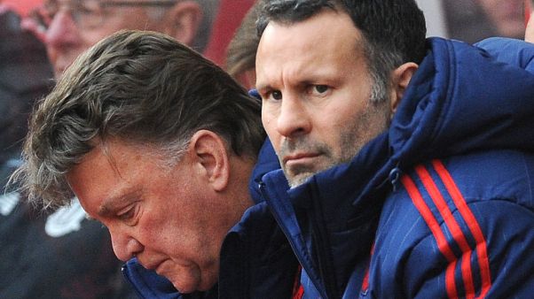 Ryan Giggs im November 2015 als Assistenztrainer von Manchester United neben Chefcoach Louis van Gaal Ryan Giggs im November 2015 als Assistenztrainer von Manchester United neben Chefcoach Louis van Gaal