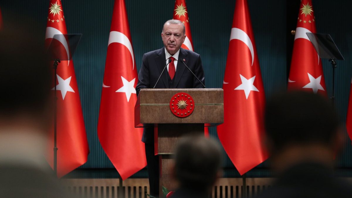 Cumhurbaşkanı Recep Tayyip Erdoğan, Cumhurbaşkanlığı Kabine Toplantısı'nın ardından açıklamalarda bulundu.