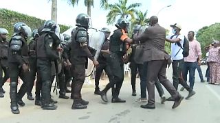 Ivory Coast police surround house of opposition leader