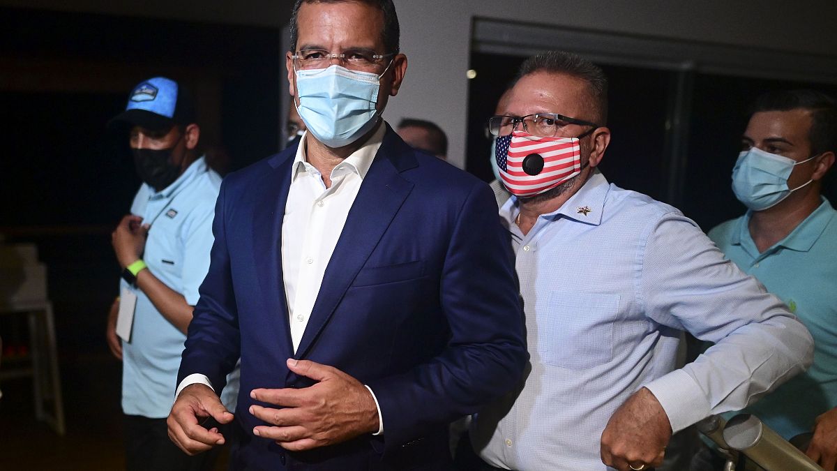 Pedro Pierluisi, candidato a gobernador por el Partido Nuevo Progresista (PNP), llega al Vivo Beach Club para celebrar una ajustada victoria.