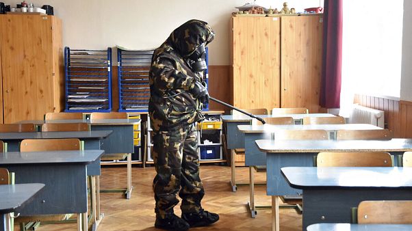 Fertőtlenítés egy szolnoki általános iskolában Fertőtlenítés egy szolnoki általános iskolában