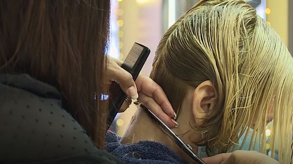 Inglaterra: Serviços não essenciais encerram até 2 de dezembro Inglaterra: Serviços não essenciais encerram até 2 de dezembro