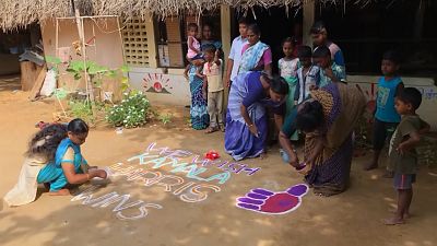 فيديو من الهند.. أهالي قرية جد كامالا هاريس يتمنون لها الفوز