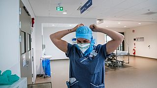 Covid-19, ospedali in allerta in Svezia