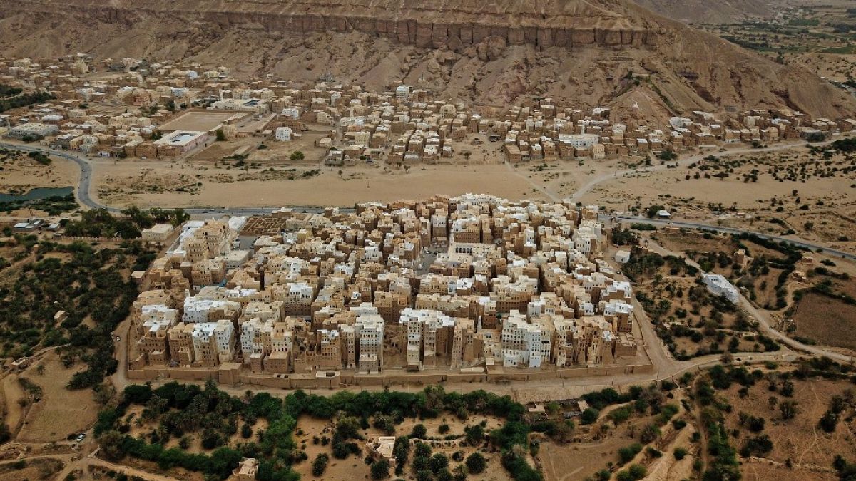 Vue aérienne de la ville de Chibam, dans le gouvernorat d'Hadramaout - Yémen -  le 17 octobre 2020
