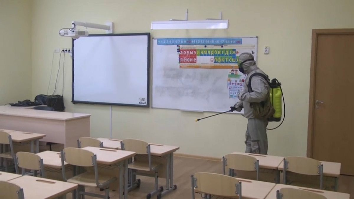 تعقيم المدارس الروسية
