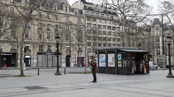 السعودية نيوز |
نقل أميرة سعودية إلى المستشفى بعد سرقة مقتنيات ثمينة من شقتها في باريس
السعودية نيوز |
نقل أميرة سعودية إلى المستشفى بعد سرقة مقتنيات ثمينة من شقتها في باريس