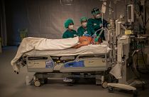Au service réanimation de l'hôpital MontLegia CHC à Liège en Belgique, le 6 novembre 2020