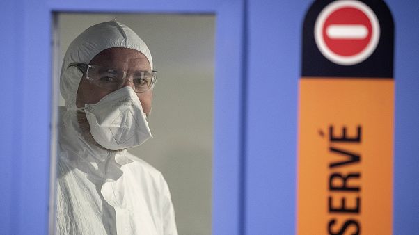 Corona-Rekorde in ganz Europa: Lockdown und Massentests gegen 2. Welle Corona-Rekorde in ganz Europa: Lockdown und Massentests gegen 2. Welle