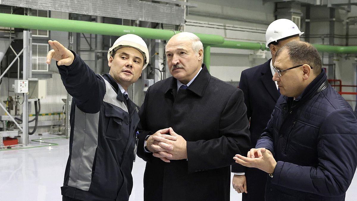 Átadták az első belarusz atomerőművet